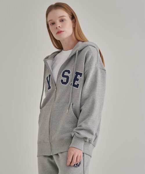 WYSE（ワイズ）の「カレッジフードジップアップVer2 グレー（パーカー・レディース・その他・MEDIUM/SMALL/LARGE）」の2枚目の写真