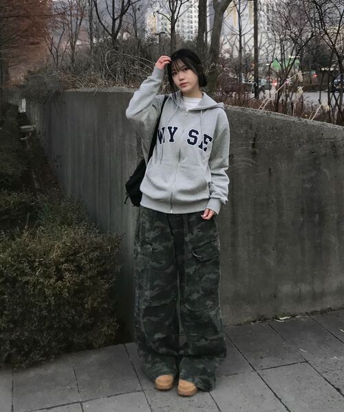 WYSE（ワイズ）の「カレッジフードジップアップVer2 グレー（パーカー・レディース・その他・MEDIUM/SMALL/LARGE）」の3枚目の写真