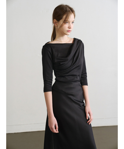 LAUTREDE MIN(ロートルドミン)の「Lautre draped Black T shirts(Tシャツ/カットソー・レディース・ブラック・FREE)」の1枚目の写真