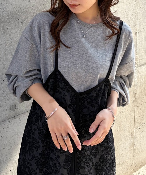 RANAN（ラナン）の「多機能ベーシックオーバーサイズ長袖Tシャツ（Tシャツ/カットソー・レディース・グレー/ブルー/ブラック/ホワイト/ピンク・L/LL/M）」の4枚目の写真