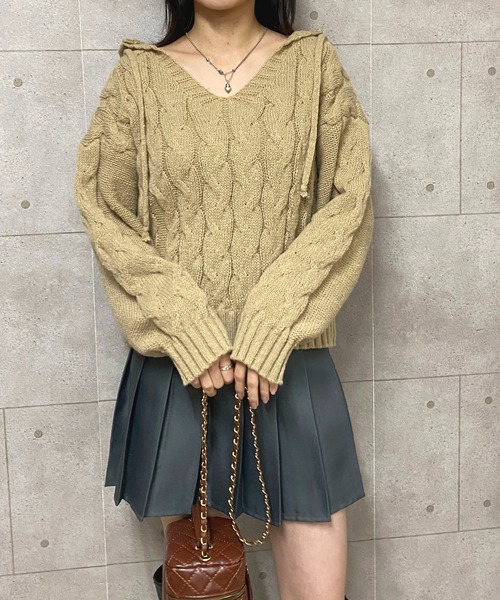 NANEA(ナネア)の「クロップド丈ケーブル編みニットプルパーカー(ニット/セーター・レディース・アイボリー/ベージュ・フリー)」の21枚目の写真