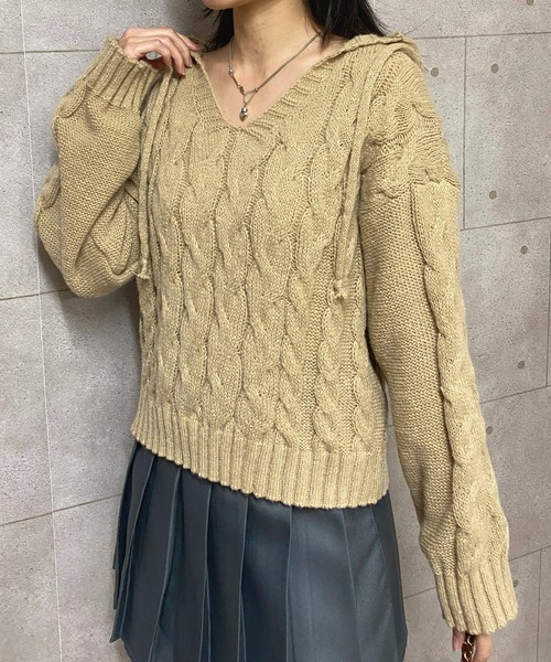 NANEA(ナネア)の「クロップド丈ケーブル編みニットプルパーカー(ニット/セーター・レディース・アイボリー/ベージュ・フリー)」の17枚目の写真