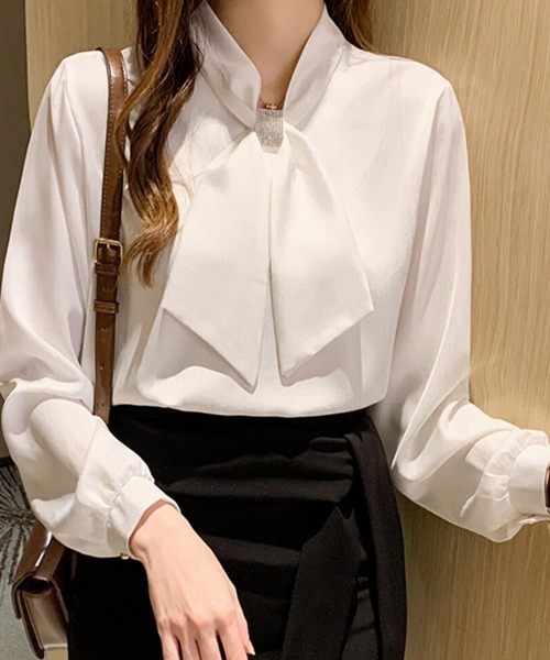 ONEP STAR(ワンピスター)の「ボウタイ付きスクエアブラウス(シャツ/ブラウス・レディース・ホワイト/ベージュ・LARGE/X-LARGE/MEDIUM)」の17枚目の写真