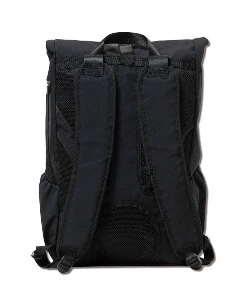 AKTR(アクター)の「AKTR STUFF ROLLTOP BACKPACK(アクター スタッフ ロールトップ バックパック)(バックパック/リュック・メンズ・ブラック系/グリーン系・ONE SIZE)」の3枚目の写真