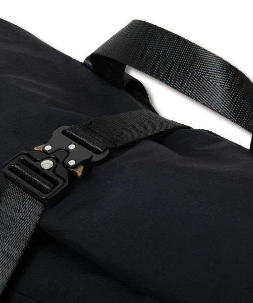 AKTR(アクター)の「AKTR STUFF ROLLTOP BACKPACK(アクター スタッフ ロールトップ バックパック)(バックパック/リュック・メンズ・ブラック系/グリーン系・ONE SIZE)」の5枚目の写真