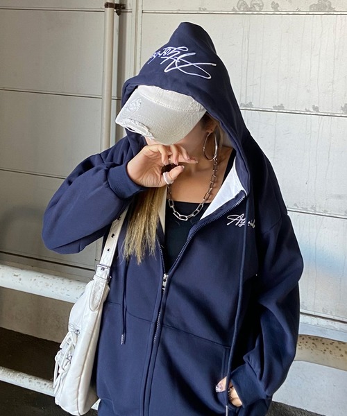 non-hedge（ノンヘッジ）の「フードロゴビッグジップアップパーカー（パーカー・レディース・ワインレッド/ネイビー/ブラック/オフホワイト/グレー・FREE）」の4枚目の写真