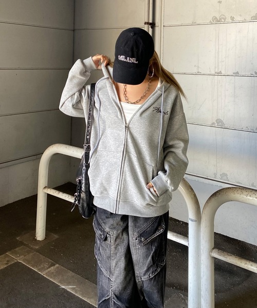 non-hedge（ノンヘッジ）の「フードロゴビッグジップアップパーカー（パーカー・レディース・ワインレッド/ネイビー/ブラック/オフホワイト/グレー・FREE）」の8枚目の写真