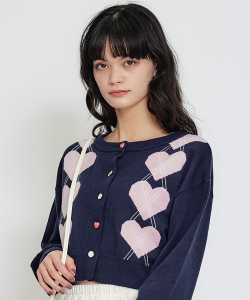 REDYAZEL（レディアゼル）の「Love Me Heart アーガイルニットカーディガン（カーディガン/ボレロ・レディース・ネイビー/レッド/オフホワイト・FREE）」の3枚目の写真