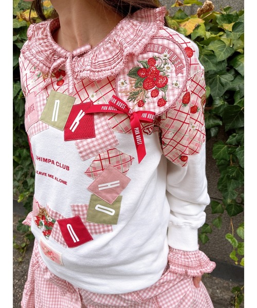 PINK HOUSE（ピンクハウス）の「イニシャルロゴアップリケ使いトレーナー（スウェット・レディース・ブルー/ブラック/キナリ/レッド/グリーン・フリー）」の22枚目の写真