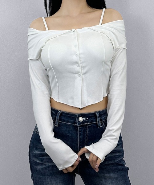 FOLLOWIN（フォロウィン）の「【４color/パット付き】オフショルボタントップス（Tシャツ/カットソー・レディース・ブラック/グレー/チャコールグレー/ホワイト・FREE）」の2枚目の写真