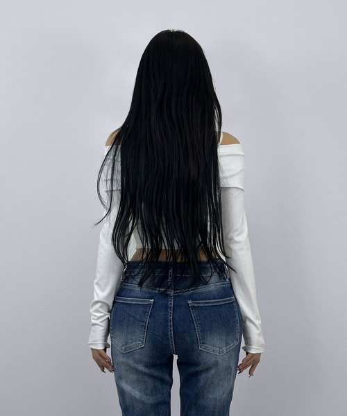 FOLLOWIN（フォロウィン）の「【４color/パット付き】オフショルボタントップス（Tシャツ/カットソー・レディース・ブラック/グレー/チャコールグレー/ホワイト・FREE）」の8枚目の写真