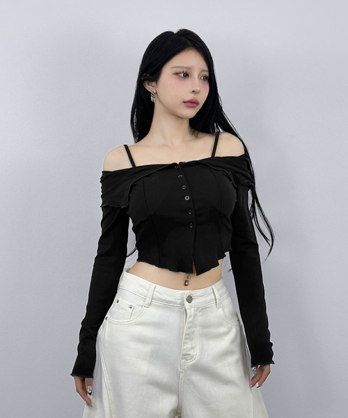 FOLLOWIN（フォロウィン）の「【４color/パット付き】オフショルボタントップス（Tシャツ/カットソー・レディース・ブラック/グレー/チャコールグレー/ホワイト・FREE）」の18枚目の写真