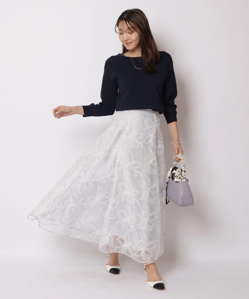 JUSGLITTY（ジャスグリッティー）の「エンブロイダリーチュールスカート（スカート・レディース・ライトグレー/ベージュ・2/1/0）」の2枚目の写真