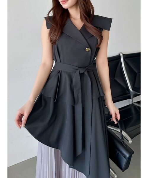 dazzlin（ダズリン）の「アシメプリーツトレンチワンピース（ワンピース・レディース・チャコールグレー/オフホワイト/その他・MEDIUM/SMALL/X-SMALL）」の7枚目の写真