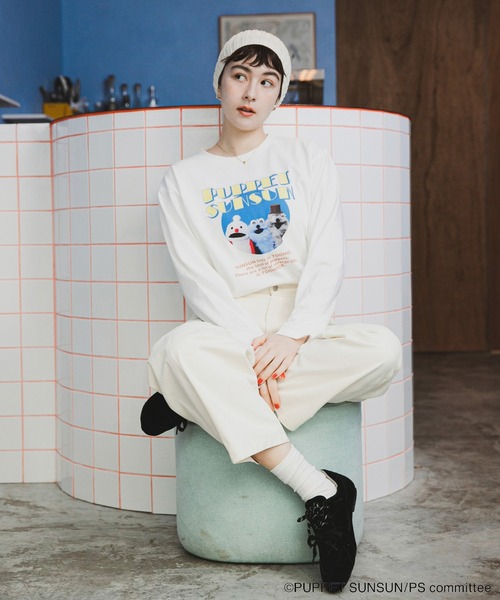 SENSE OF PLACE by URBAN RESEARCH（センスオブプレイスバイアーバンリサーチ）の「『ユニセックス』『別注』SUNSUN×SENSE OF PLACE　グラフィックTシャツ（Tシャツ/カットソー・レディース・チャコールグレー/オフホワイト・LARGE/MEDIUM）」の6枚目の写真