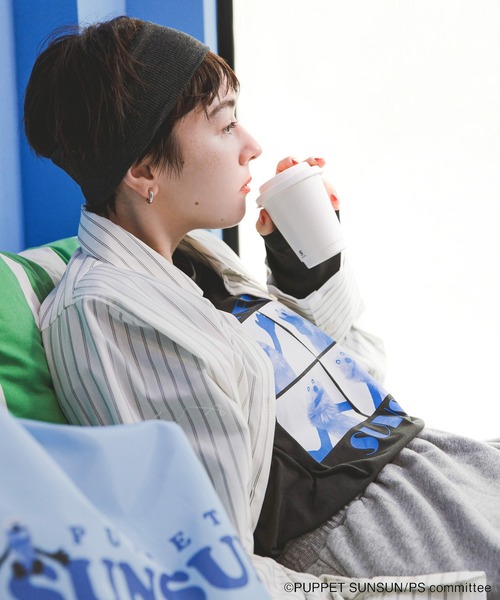 SENSE OF PLACE by URBAN RESEARCH（センスオブプレイスバイアーバンリサーチ）の「『ユニセックス』『別注』SUNSUN×SENSE OF PLACE　グラフィックTシャツ（Tシャツ/カットソー・レディース・チャコールグレー/オフホワイト・LARGE/MEDIUM）」の22枚目の写真