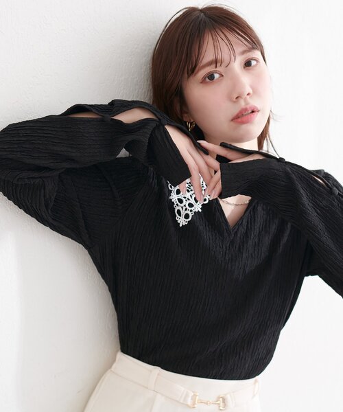 natural couture（ナチュラルクチュール）の「レース衿ロンT（ニット/セーター・レディース・ブラック/ライトベージュ/サックスブルー/ネイビー・FREE）」の6枚目の写真