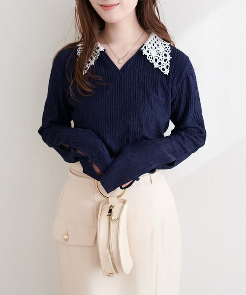 natural couture（ナチュラルクチュール）の「レース衿ロンT（ニット/セーター・レディース・ブラック/ライトベージュ/サックスブルー/ネイビー・FREE）」の16枚目の写真