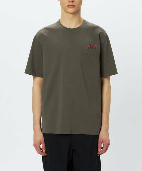 THE NORTH FACE(ザノースフェイス)の「【THE NORTH FACE】S/S FD FLOWER LG T(Tシャツ/カットソー・メンズ・オリーブ/オフホワイト・M/L/XL)」の2枚目の写真