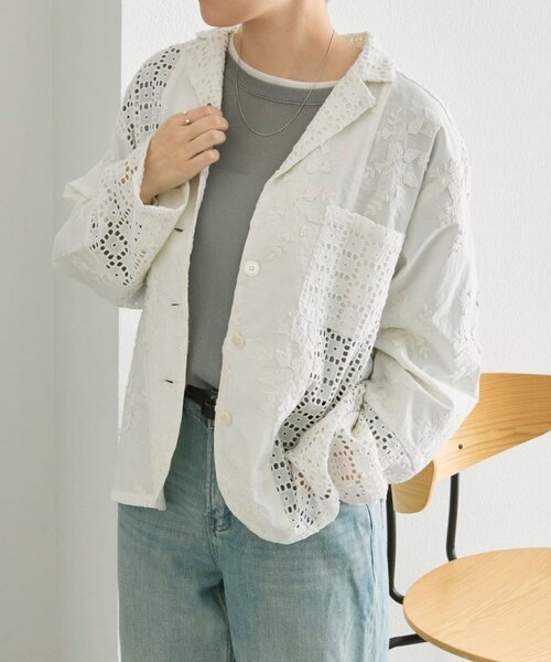ear PAPILLONNER(イアパピヨネ)の「刺繍ジャケット【SUM1 STYLE】(その他アウター・レディース・ブラック/ホワイト・FREE)」の3枚目の写真