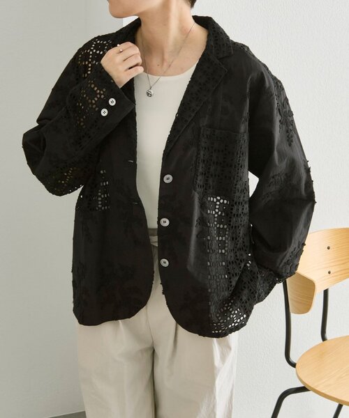 ear PAPILLONNER(イアパピヨネ)の「刺繍ジャケット【SUM1 STYLE】(その他アウター・レディース・ブラック/ホワイト・FREE)」の22枚目の写真