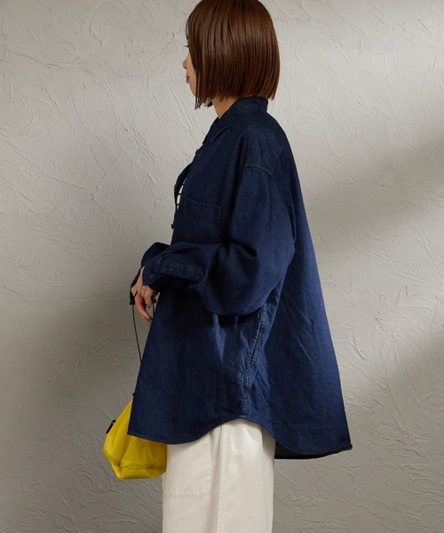 PENNEYS（ぺニーズ）の「[PENNEYS／ペニーズ] 別注 80Z ビッグシルエット デニムシャツ（シャツ/ブラウス・レディース・インディゴブルー/ライトインディゴブルー/ブラック・M/S/L）」の22枚目の写真