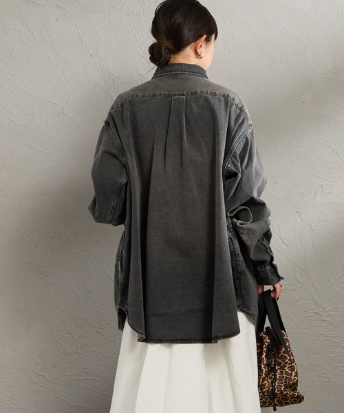 PENNEYS（ぺニーズ）の「[PENNEYS／ペニーズ] 別注 80Z ビッグシルエット デニムシャツ（シャツ/ブラウス・レディース・インディゴブルー/ライトインディゴブルー/ブラック・M/S/L）」の10枚目の写真