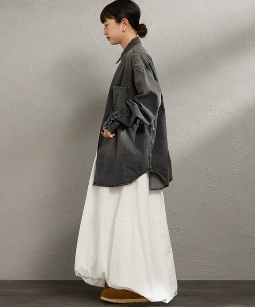 PENNEYS（ぺニーズ）の「[PENNEYS／ペニーズ] 別注 80Z ビッグシルエット デニムシャツ（シャツ/ブラウス・レディース・インディゴブルー/ライトインディゴブルー/ブラック・M/S/L）」の12枚目の写真