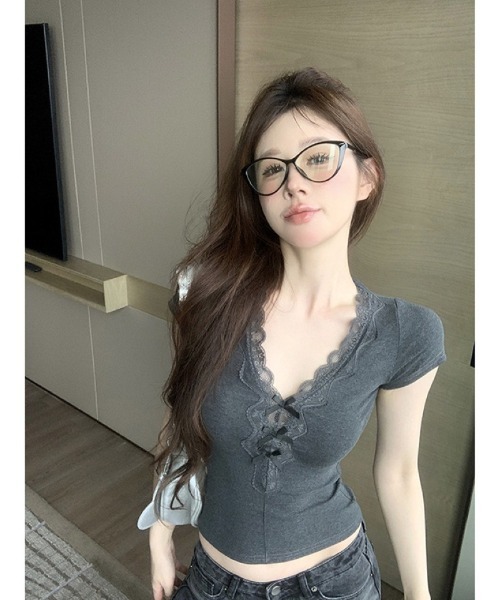 Ritzy(リッツィー)の「レースアップ V ネック フィット T シャツ(Tシャツ/カットソー・レディース・ダークグレー・M)」の2枚目の写真