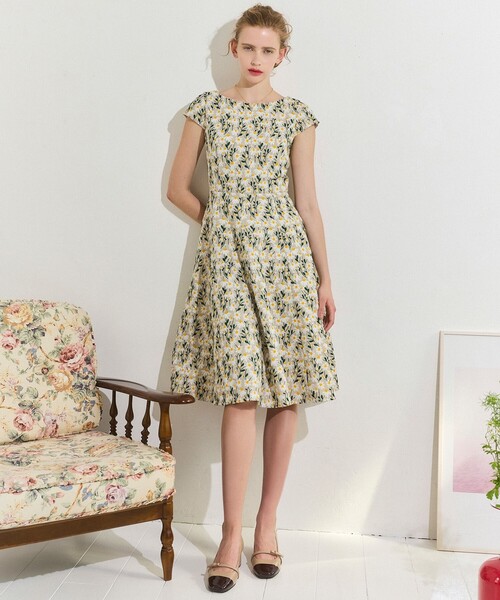 TOCCA(トッカ)の「RIBBON CROSSING PUMPS メリージェーン パンプス(パンプス・レディース・アイボリー系/ベージュ系/ブラック系・37/36/35/39/38)」の7枚目の写真