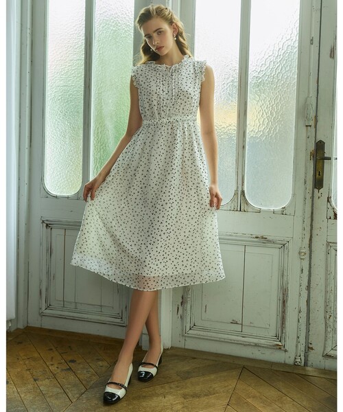 TOCCA(トッカ)の「RIBBON CROSSING PUMPS メリージェーン パンプス(パンプス・レディース・アイボリー系/ベージュ系/ブラック系・37/36/35/39/38)」の9枚目の写真