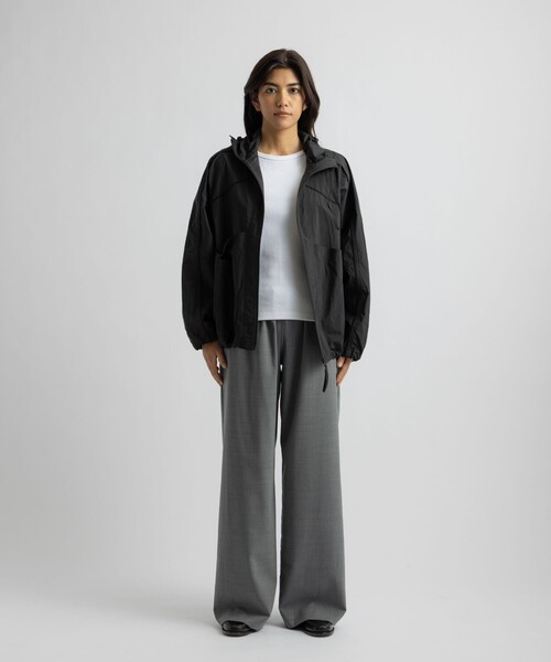 Saturdays NYC(サタデーズ ニューヨークシティ )の「Edie Windbreaker(ブルゾン・レディース・ブラック/ワイン/ベージュ・M/S)」の5枚目の写真