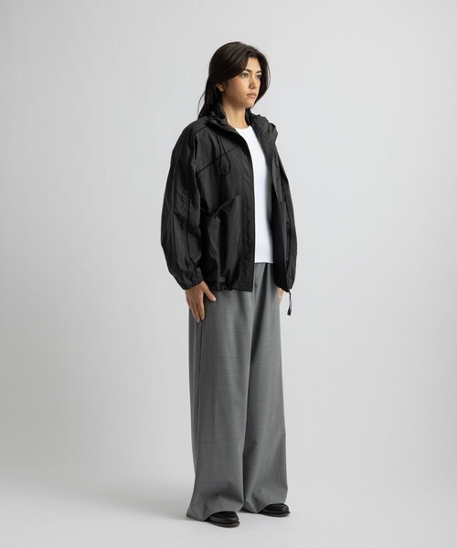 Saturdays NYC(サタデーズ ニューヨークシティ )の「Edie Windbreaker(ブルゾン・レディース・ブラック/ワイン/ベージュ・M/S)」の6枚目の写真