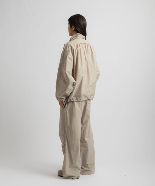 Saturdays NYC(サタデーズ ニューヨークシティ )の「Edie Windbreaker(ブルゾン・レディース・ブラック/ワイン/ベージュ・M/S)」の10枚目の写真