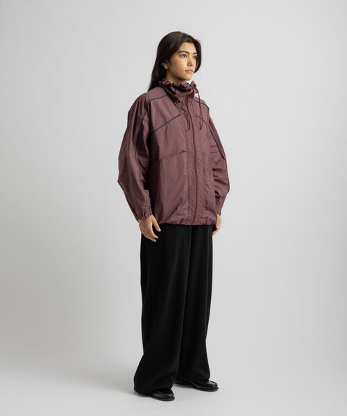 Saturdays NYC(サタデーズ ニューヨークシティ )の「Edie Windbreaker(ブルゾン・レディース・ブラック/ワイン/ベージュ・M/S)」の12枚目の写真