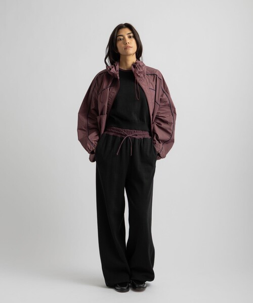 Saturdays NYC(サタデーズ ニューヨークシティ )の「Edie Windbreaker(ブルゾン・レディース・ブラック/ワイン/ベージュ・M/S)」の22枚目の写真