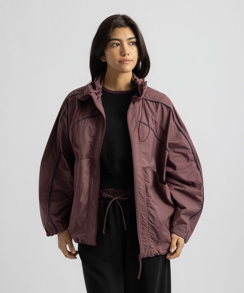 Saturdays NYC(サタデーズ ニューヨークシティ )の「Edie Windbreaker(ブルゾン・レディース・ブラック/ワイン/ベージュ・M/S)」の4枚目の写真