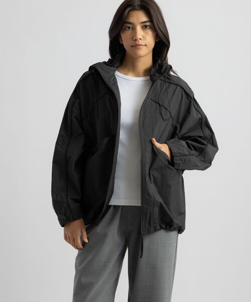 Saturdays NYC(サタデーズ ニューヨークシティ )の「Edie Windbreaker(ブルゾン・レディース・ブラック/ワイン/ベージュ・M/S)」の1枚目の写真