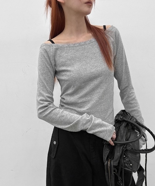 BLACKUP（ブラックアップ）の「[MADE] コゼッティレースオフショルダー長袖Tシャツ（Tシャツ/カットソー・レディース・ブラック/グレー/アイボリー・FREE）」の2枚目の写真