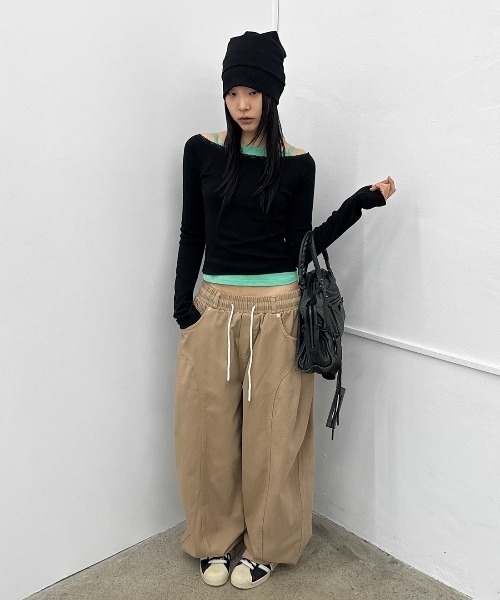 BLACKUP（ブラックアップ）の「[MADE] コゼッティレースオフショルダー長袖Tシャツ（Tシャツ/カットソー・レディース・ブラック/グレー/アイボリー・FREE）」の21枚目の写真
