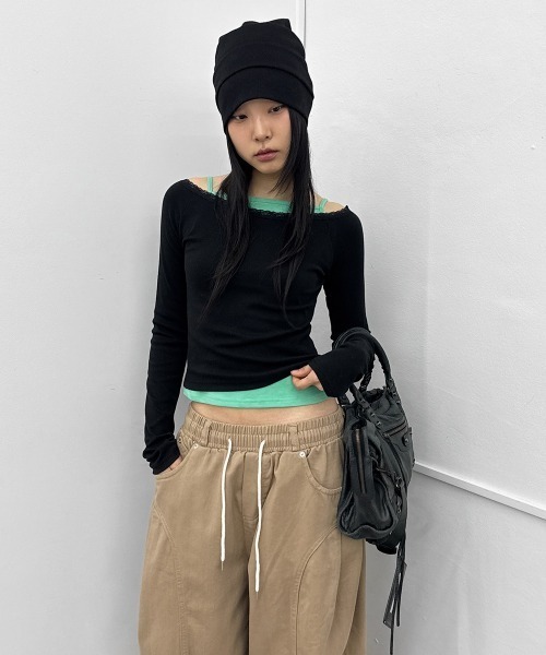 BLACKUP（ブラックアップ）の「[MADE] コゼッティレースオフショルダー長袖Tシャツ（Tシャツ/カットソー・レディース・ブラック/グレー/アイボリー・FREE）」の17枚目の写真