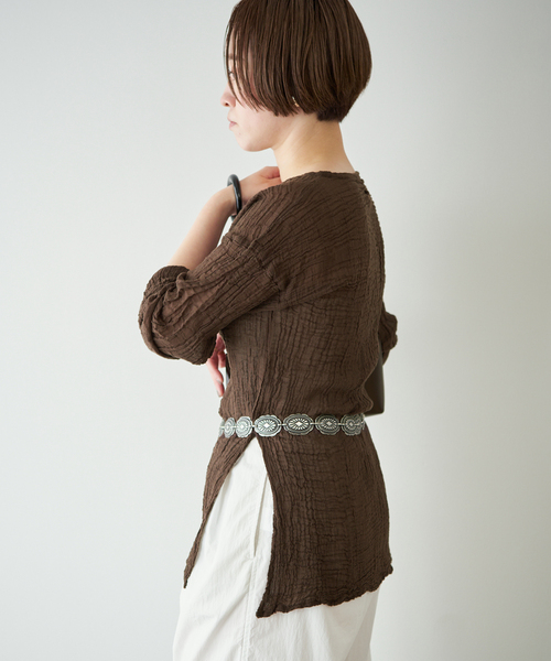 plage(プラージュ)の「LES ATELIERS FRANCAIS DE CONFECTION 別注 SLIT ブラウス(シャツ/ブラウス・レディース・ベージュ/ブラウン・FREE)」の21枚目の写真