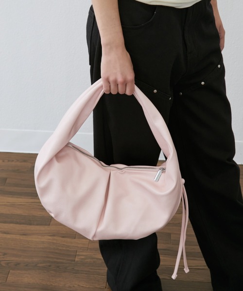 Rohwel（ローウェル）の「Moon Curve Shoulder Bag / ムーンカーブショルダーバッグ（ショルダーバッグ・レディース・ホワイト/ピンク/ブラック・FREE）」の19枚目の写真