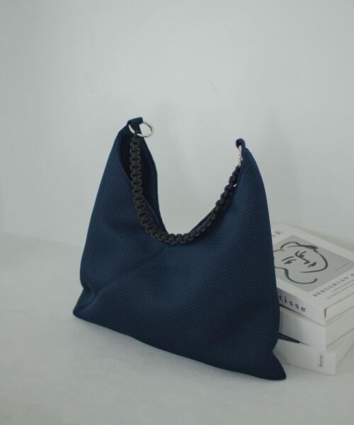 URBAN RESEARCH Sonny Label（アーバンリサーチサニーレーベル）の「メッシュトライアングルバッグ（トートバッグ・レディース・ブラック/グレー/ネイビー・ONE）」の3枚目の写真