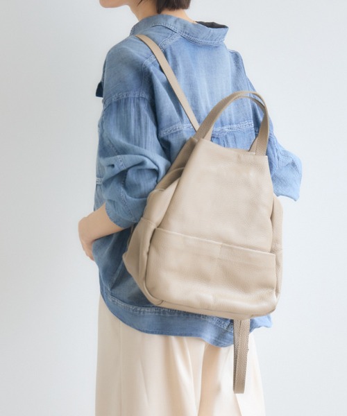 KATHARINE ROSS（キャサリンロス）の「【KATHARINE ROSS】【MILLELA FIRENZE】レザーリュック（バックパック/リュック・レディース・ブラック/ベージュ・MEDIUM）」の13枚目の写真