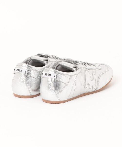 MSGM(エムエスジーエム)の「Metallic Silver Super Flat スニーカー(スニーカー・レディース・シルバー・38/39/37)」の4枚目の写真