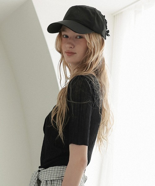 pufe（ピュフェ）の「【シアーラメが輝く上品トップス】【pufe】シアーリブヘンリートップス Tシャツ カットソー サマーニット プルオーバー 半袖 ヘンリーネック リブ シアー ラメ クルーネック レイヤード 通勤 通学（Tシャツ/カットソー・レディース・アイボリー/ピンク/ブラウン/ライトブルー/ブラック・ONE SIZE）」の15枚目の写真