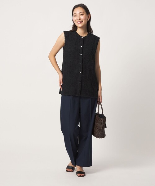 A DAY IN THE LIFE UNITED ARROWS(アデイインザライフユナイテッドアローズ)の「エンブロイダリー ノースリーブブラウス<A DAY IN THE LIFE>(シャツ/ブラウス・レディース・ネイビー/オフホワイト/ブラック・FREE)」の4枚目の写真