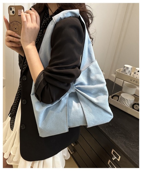 CHEER(チアー)の「大人可愛い。軽量デニム風リボンモチーフ ハンドバッグ(トートバッグ・レディース・ライトブルー/ブルー/ダークブルー・FREE)」の21枚目の写真