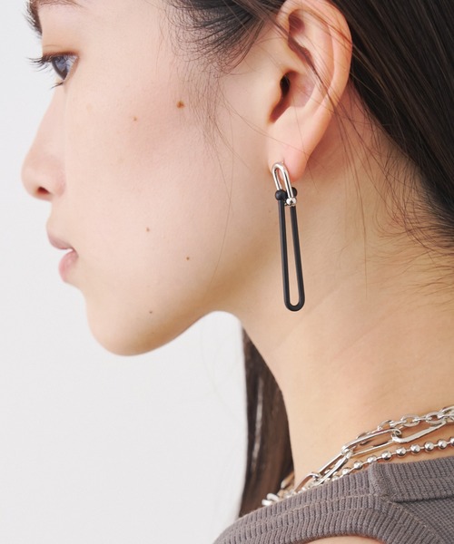 SOEMIN（ソミン）の「Combination chain pierced earrings／マットチェーンピアス（ピアス（両耳用）・レディース・ブラック・FREE）」の12枚目の写真